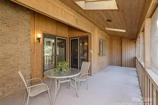 303 N Scarlet Oak Ln, Hendersonville, NC 28791 - Photo 6