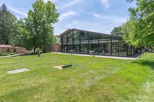 303 N Scarlet Oak Ln, Hendersonville, NC 28791 - Photo 34