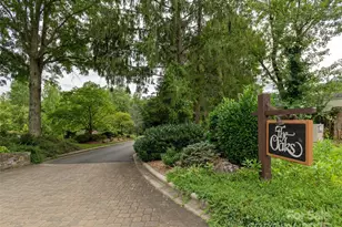 303 N Scarlet Oak Ln, Hendersonville, NC 28791 - Photo 30