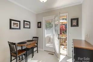 303 N Scarlet Oak Ln, Hendersonville, NC 28791 - Photo 16