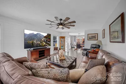 2581 Double Island Road, Green Mountain, NC 28740 - Photo 8