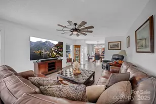 2581 Double Island Rd, Green Mountain, NC 28740 - Photo 8