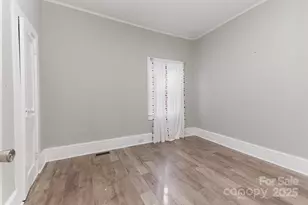 603 Old North Main St, Clover, SC 29710 - Photo 10