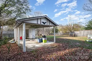 603 Old North Main St, Clover, SC 29710 - Photo 16