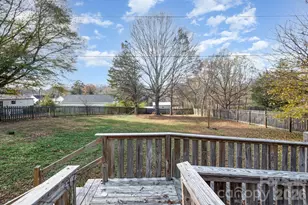 603 Old North Main St, Clover, SC 29710 - Photo 16