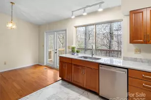 73 Oakmont Dr, Fairview, NC 28730 - Photo 4