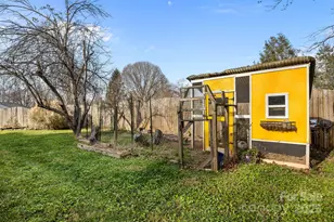 23 Westmont Dr, Asheville, NC 28806 - Photo 6