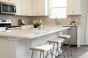 7407 Hodges Meadow Ln, Charlotte, NC 28213 - Photo 4