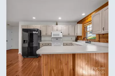 134 Raleigh Drive, Lake Lure, NC 28746 - Photo 8