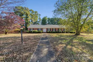 1934 Hayes Dr, Rock Hill, SC 29732 - Photo 2