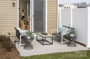 7403 Hodges Meadow Ln, Charlotte, NC 28213 - Photo 16