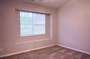 9119 Exbury Ct, Charlotte, NC 28269 - Photo 8