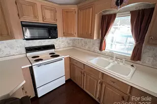 124 Hummingbird Cir, New London, NC 25127 - Photo 8