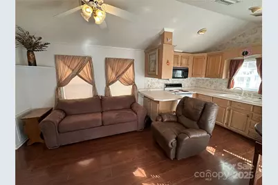 124 Hummingbird Circle, New London, NC 25127 - Photo 4