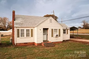 121 Martin St, Ellenboro, NC 28040 - Photo 2