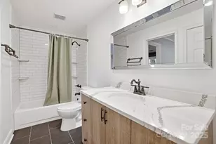 2502 Cranbrook Ln, Charlotte, NC 28207 - Photo 20