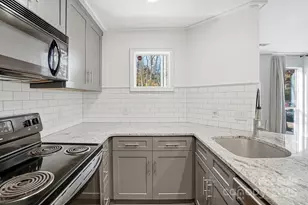 2502 Cranbrook Ln, Charlotte, NC 28207 - Photo 8