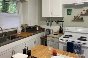 25 Sweet Clover Ln, Hendersonville, NC 28739 - Photo 10