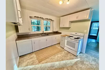 25 Sweet Clover Lane, Hendersonville, NC 28739 - Photo 12