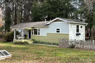 25 Sweet Clover Ln, Hendersonville, NC 28739 - Photo 2