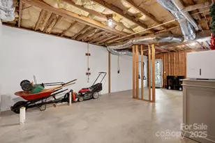 5665 Crown Terrace, Hickory, NC 28601 - Photo 38