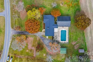 1404 Old Mill Rd, Lincolnton, NC 28092 - Photo 2