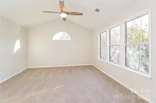 6001 Elm Cove Ln, Charlotte, NC 28269 - Photo 10