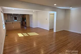 350 Melbourne Ct, Charlotte, NC 28209 - Photo 2