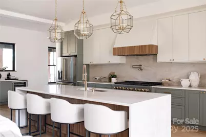 4041 Hiddenbrook Drive, Charlotte, NC 28205 - Photo 2