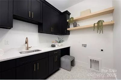 4041 Hiddenbrook Drive, Charlotte, NC 28205 - Photo 8