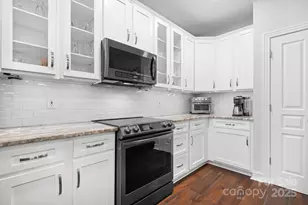 20332 Colony Point Ln, Cornelius, NC 28031 - Photo 12