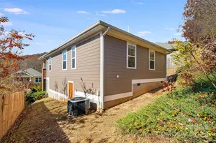 11 Byrdcliffe Ln, Asheville, NC 28805 - Photo 28