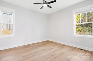 11 Byrdcliffe Ln, Asheville, NC 28805 - Photo 16