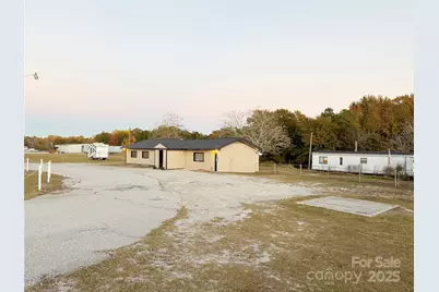 31613 McGregor Street, Pageland, SC 29728 - Photo 2