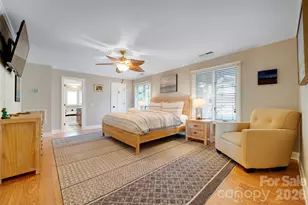 300 Roberts Dr, Hendersonville, NC 28739 - Photo 24