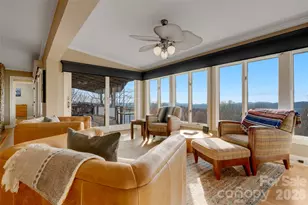 300 Roberts Dr, Hendersonville, NC 28739 - Photo 8