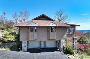 300 Roberts Dr, Hendersonville, NC 28739 - Photo 42