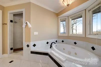 300 Roberts Drive, Hendersonville, NC 28739 - Photo 28