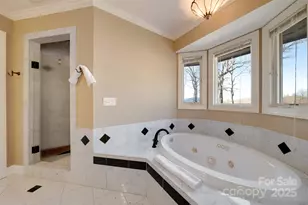 300 Roberts Dr, Hendersonville, NC 28739 - Photo 28