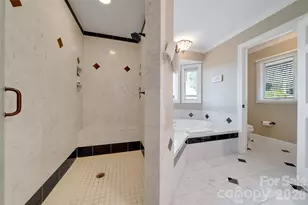 300 Roberts Dr, Hendersonville, NC 28739 - Photo 26