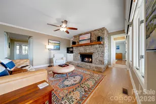 300 Roberts Dr, Hendersonville, NC 28739 - Photo 22