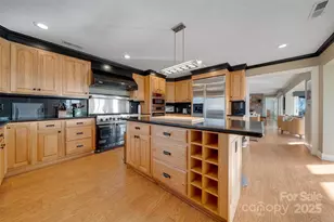 300 Roberts Dr, Hendersonville, NC 28739 - Photo 16