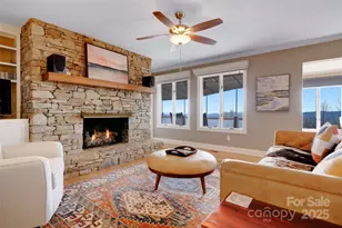 300 Roberts Dr, Hendersonville, NC 28739 - Photo 8