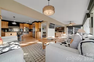 300 Roberts Dr, Hendersonville, NC 28739 - Photo 12