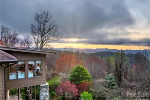 300 Roberts Dr, Hendersonville, NC 28739 - Photo 44