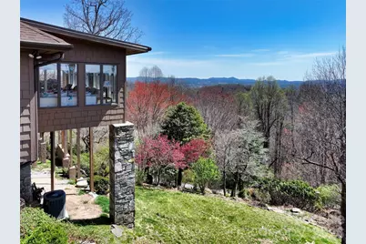 300 Roberts Drive, Hendersonville, NC 28739 - Photo 42