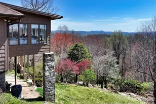 300 Roberts Dr, Hendersonville, NC 28739 - Photo 42