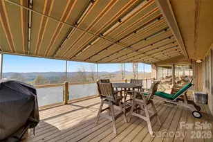 300 Roberts Dr, Hendersonville, NC 28739 - Photo 12