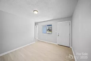 801 Pennsylvania Ave, Charlotte, NC 28216 - Photo 10