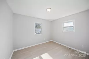 801 Pennsylvania Ave, Charlotte, NC 28216 - Photo 4